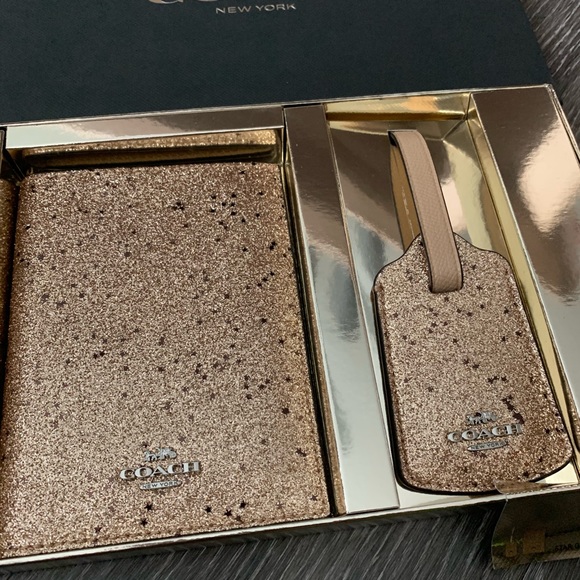 Coach star glitter travel set - Picture 2 of 4
